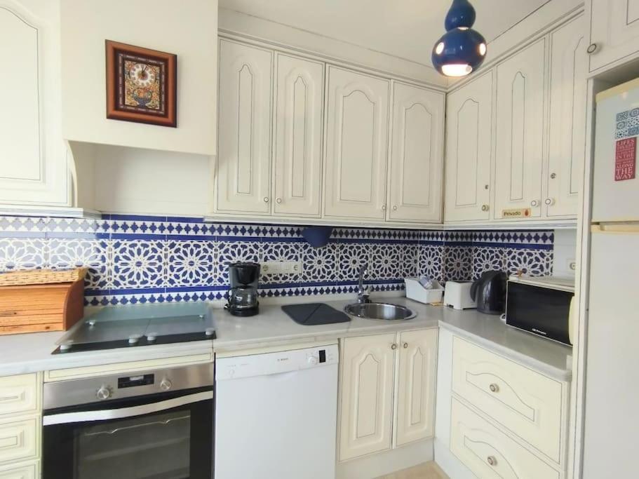 Beautiful 2 Bedroom In Calle Carabeo, เนร์คา ภายนอก รูปภาพ
