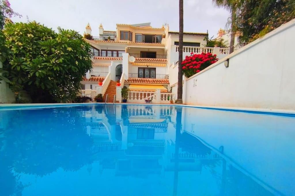 Beautiful 2 Bedroom In Calle Carabeo, เนร์คา ภายนอก รูปภาพ