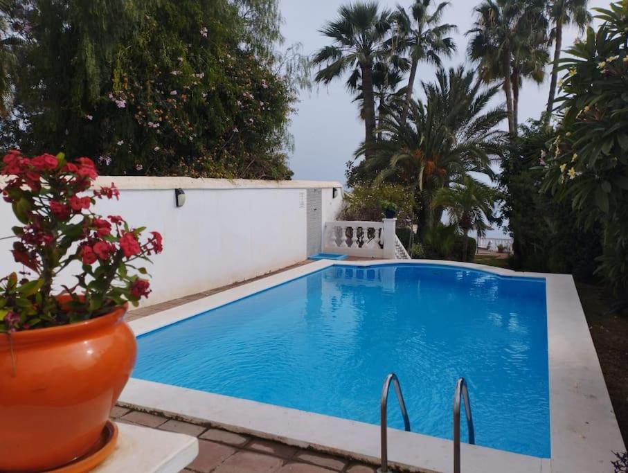 Beautiful 2 Bedroom In Calle Carabeo, เนร์คา ภายนอก รูปภาพ