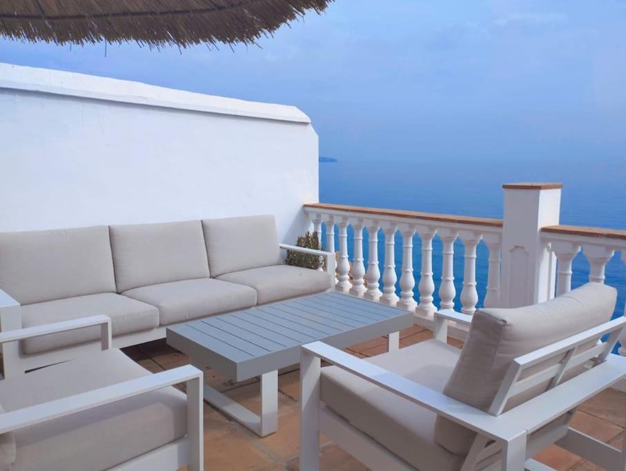 Beautiful 2 Bedroom In Calle Carabeo, เนร์คา ภายนอก รูปภาพ