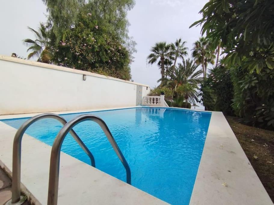 Beautiful 2 Bedroom In Calle Carabeo, เนร์คา ภายนอก รูปภาพ